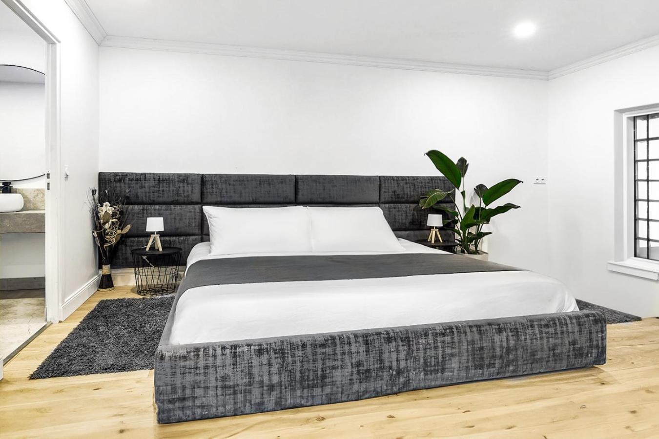 Maya Appartements & Suites Cosne-sur-Loire Rum bild