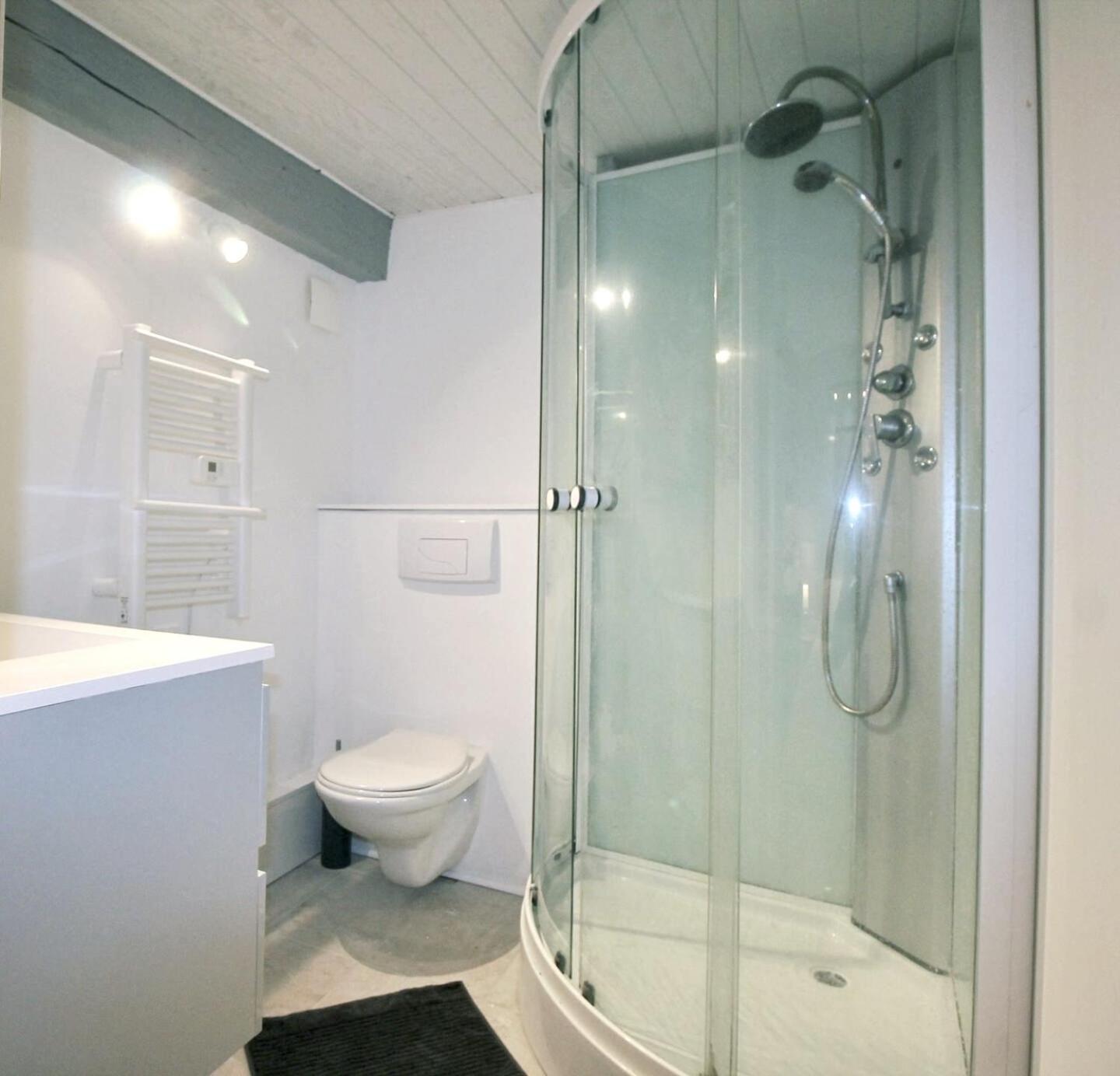 Maya Appartements & Suites Cosne-sur-Loire Rum bild